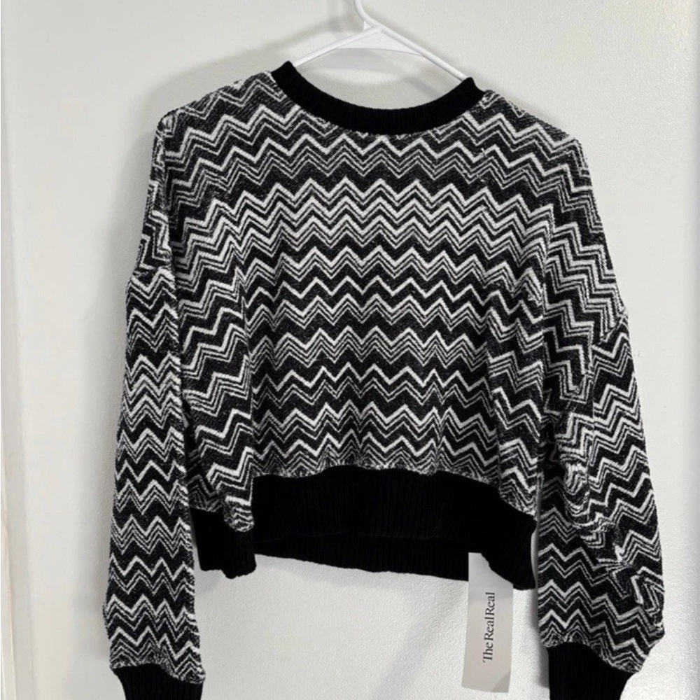 Missoni Black & White Chevron Knit Sweater Size M – Zigzag Pattern, Cropped Hem